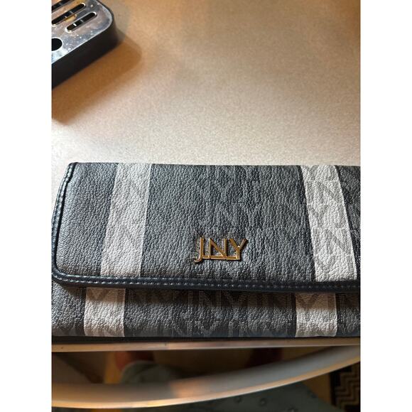 Jones Handbags - Jones  New York wallet